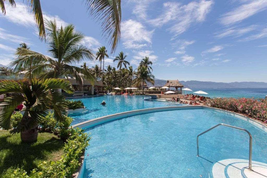 Sunset Plaza Beach Resort: Swimming pool [outdoor]