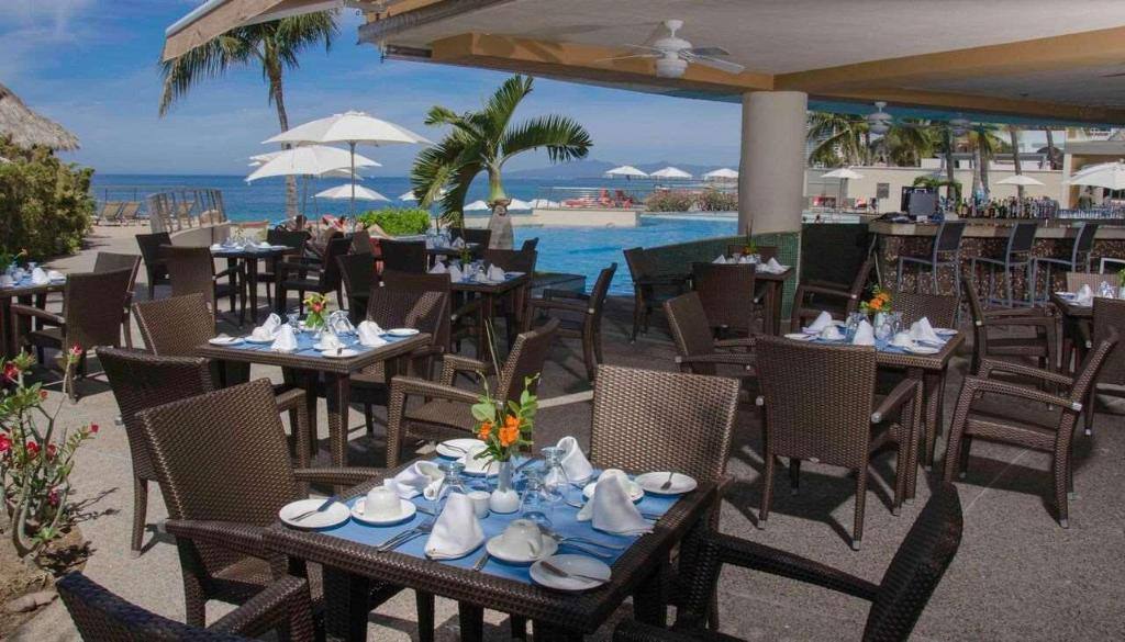 Sunset Plaza Beach Resort: Restaurant