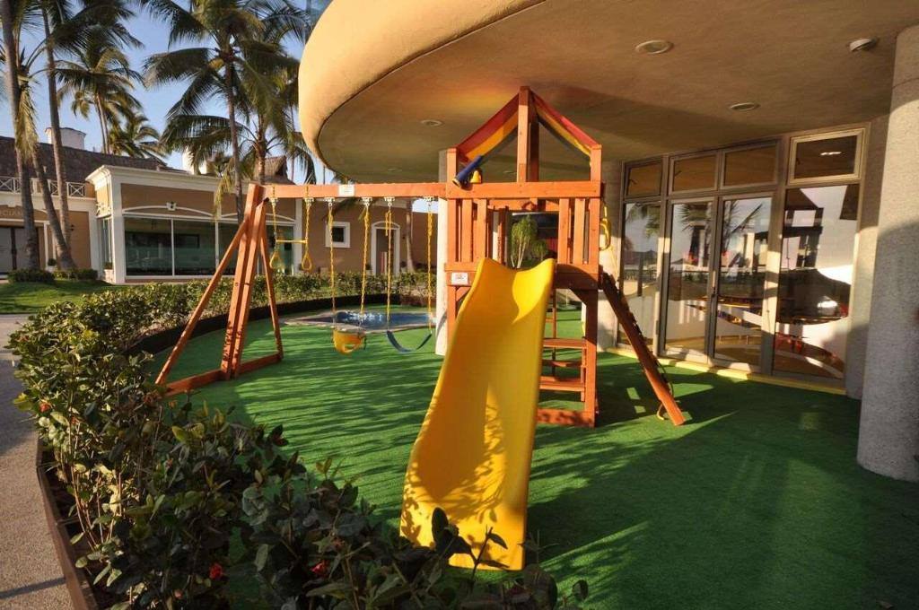 Sunset Plaza Beach Resort: Kids areas