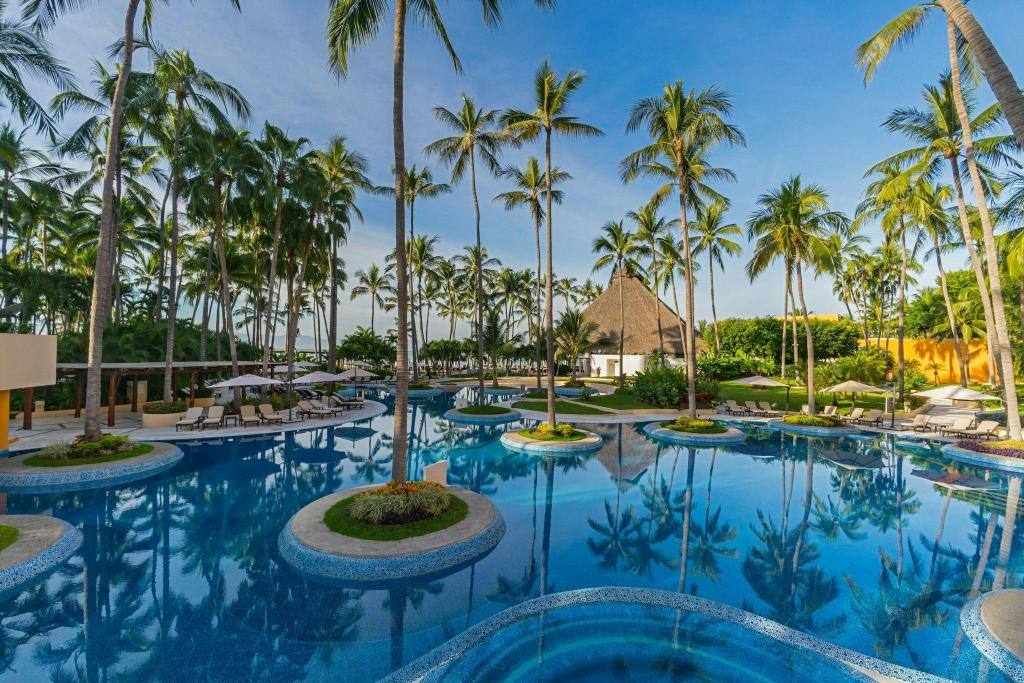 The Westin Playa Vallarta, an All-Inclusive Resort: Swimming pool