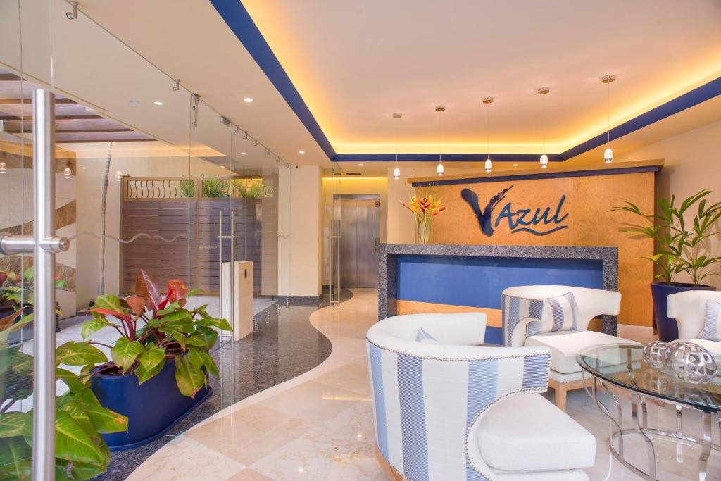 V Azul Luxury Vacation Rentals: Lobby