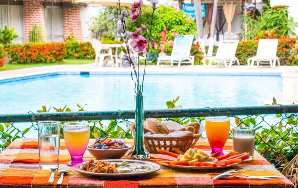 Vallartasol Hotel: Dining