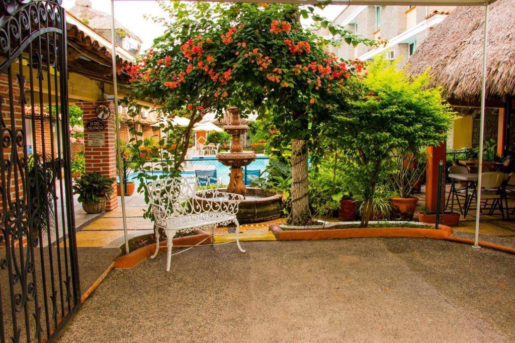 Vallartasol Hotel: Property views
