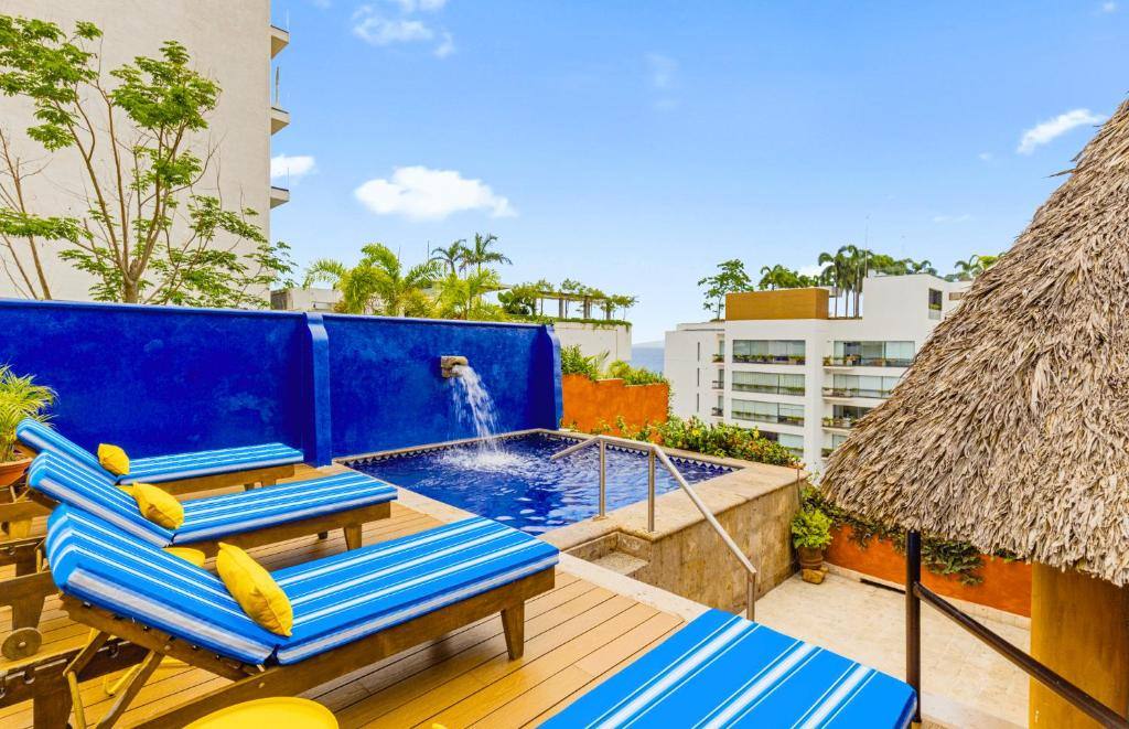 Villa Lola: Swimming pool