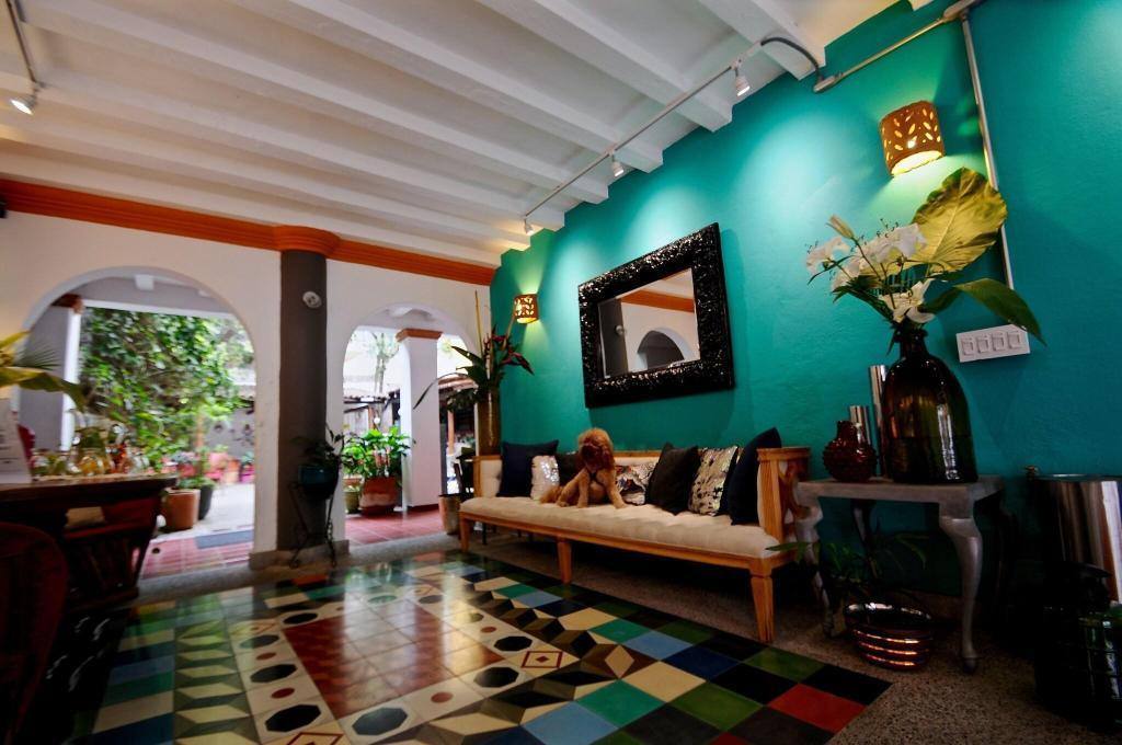 Villa Mercedes Petit Hotel: Property views