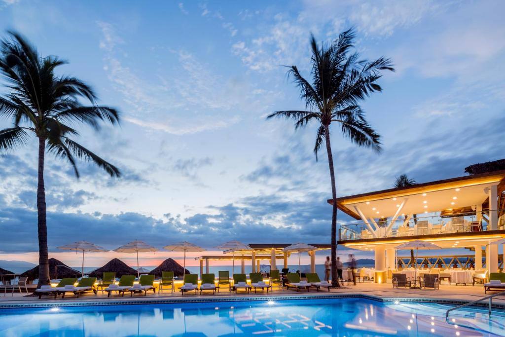 Villa Premiere Boutique Hotel & Romantic Getaway: Swimming pool